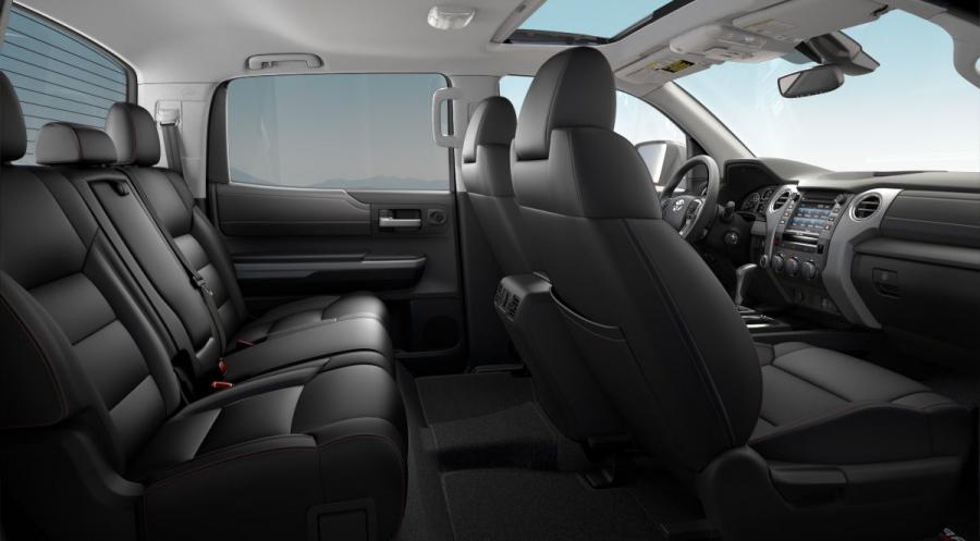 Интерьер Toyota Tundra TRD Pro CrewMax 2019 года  (фото 23 из 27)